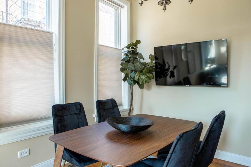 Getaway In The Heart Of Pilsen Chicago Apartment Ngoại thất bức ảnh